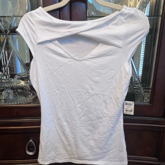 Guess Top White NWT S - Picture 3 of 9